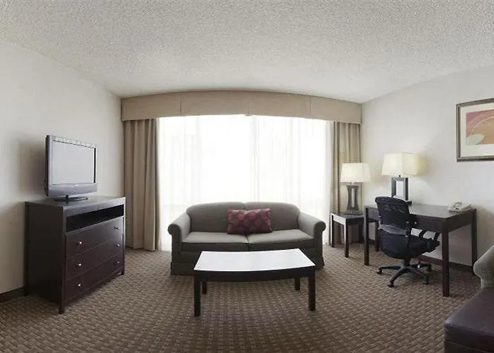 Express & - Midtown, An Ihg Hotel 3*