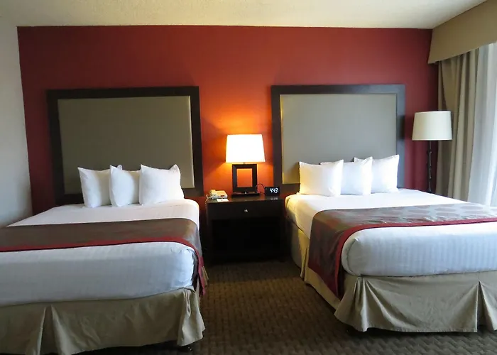 Express & - Midtown, An Ihg Hotel 3*