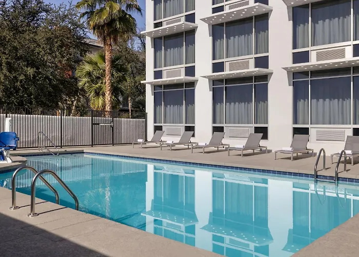 Express & - Midtown, An Ihg 3* Phoenix