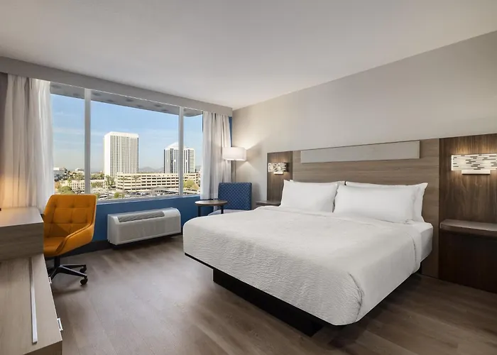Express & - Midtown, An Ihg