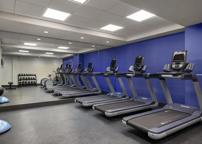 Hotel Express & - Midtown, An Ihg