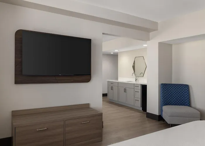 Hotel Express & - Midtown, An Ihg Phoenix