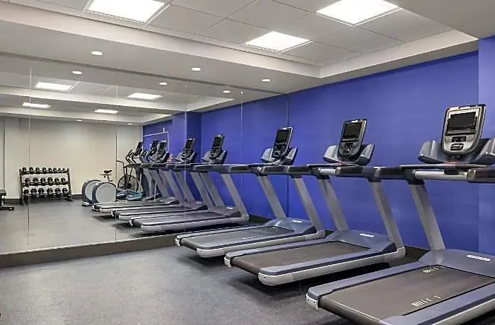 Express & - Midtown, An Ihg Hotel 3*