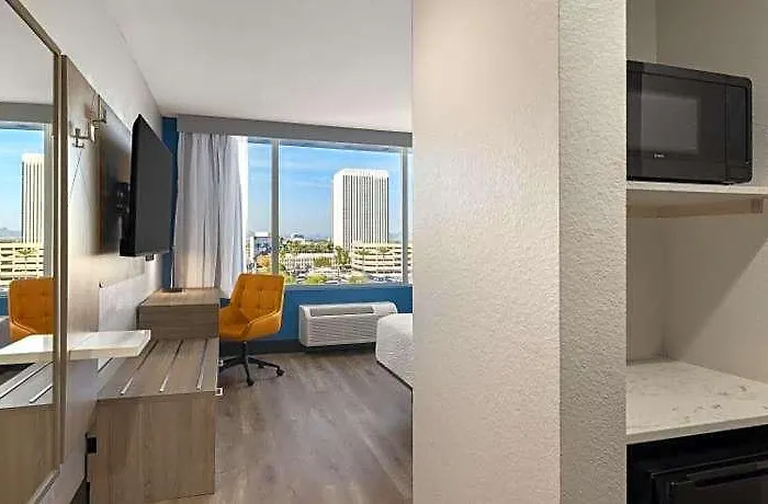 Express & - Midtown, An Ihg Phoenix