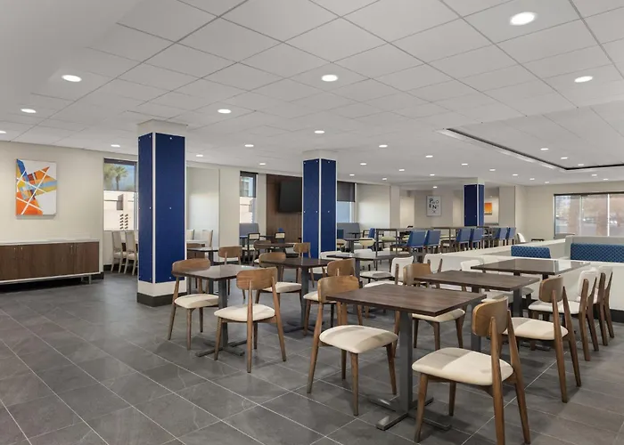 Express & - Midtown, An Ihg 3*