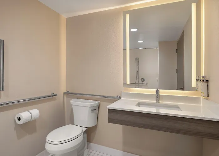 Express & - Midtown, An Ihg Phoenix